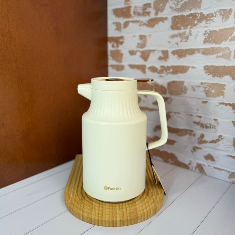 فلاسک دیجیتالی برند feenik ظرفیت 1.5 لیتری