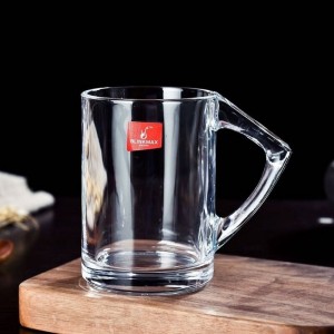 لیوان شیشه ای مدل دسته دار