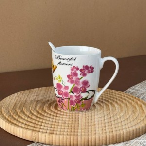ماگ سرامیکی قاشق دار با جعبه کادویی طرح گل