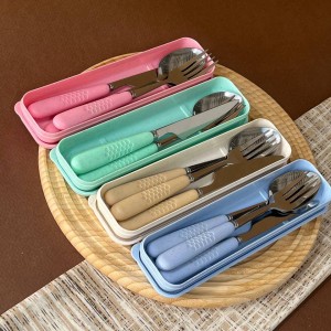 ست قاشق و چنگال و چاقو