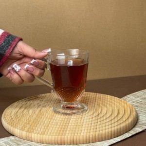 لیوان پایه دار مدل دالاس