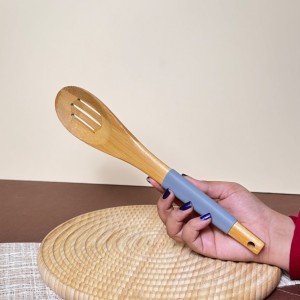 کفگیر چوبی دسته سیلیکونی برند شنگیا