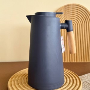 فلاسک 1 لیتری دسته چوبی