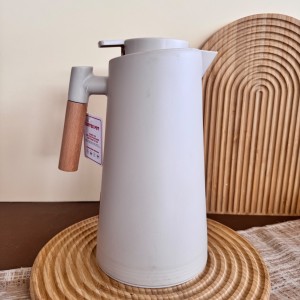 فلاسک 1 لیتری دسته بامبو