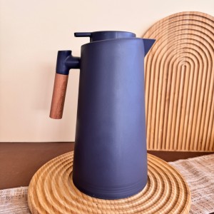 فلاسک 1 لیتری دسته بامبو