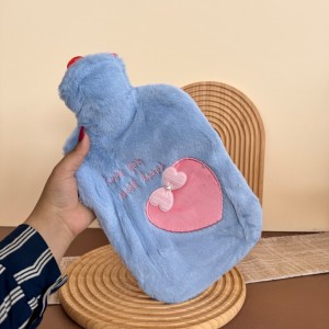 کیسه آب گرم سیلیکونی روکش پشمالو طرح قلبی