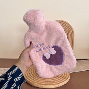 کیسه آب گرم سیلیکونی روکش پشمالو طرح قلبی