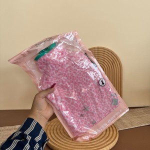 کیسه آب گرم سیلیکونی روکش پشمالو طرح پلنگی