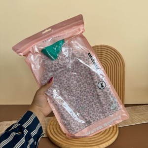 کیسه آب گرم سیلیکونی روکش پشمالو طرح پلنگی
