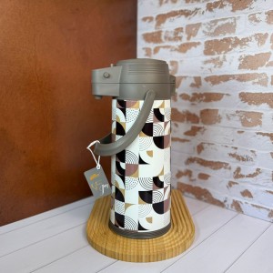 فلاسک پمپی دسته دار برند DAY DAYS ظرفیت 1/9 لیتری