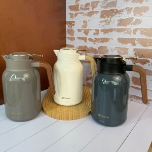 فلاسک دوجداره برند feenik ظرفیت 1.5 لیتری