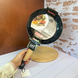 ماهیتابه گرانیتی  دسته بامبو بارولی سایز 24