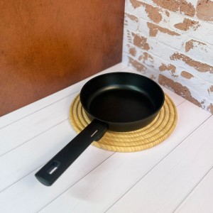 ماهیتابه  تک دسته گرانیتی برند بارولی سایز 28