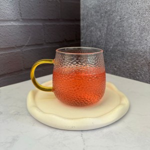 لیوان پیرکس مدل برفی دسته طلایی 400 میل