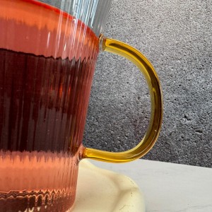 لیوان طرح شیاردار