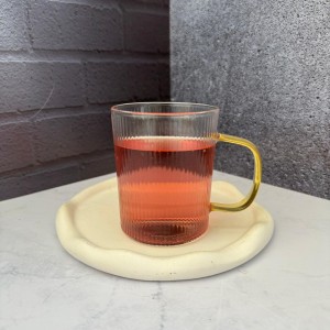 لیوان پیرکس شیاردار دسته طلایی 300 میل