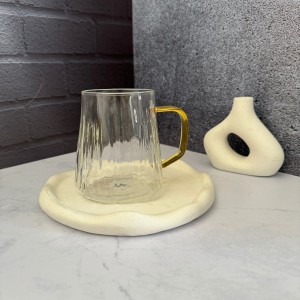 لیوان پیرکس دفرمه ی دسته طلایی 400 میل