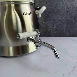 کتری شیردار کف چدن تابناک قیطاسی مدل 3003