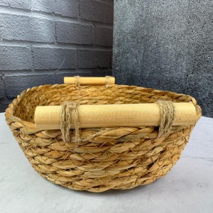 سبد حصیری دسته بامبو طرح بیضی