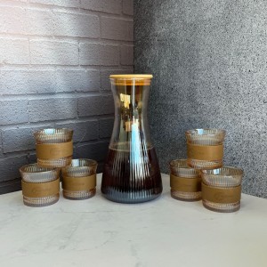 ست پارچ و لیوان کمر باریک  درب بامبو طرح شیار دار