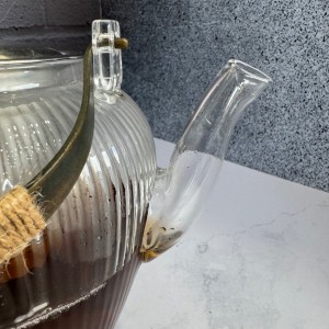 قوری پیرکس  درب استیل صافی دار