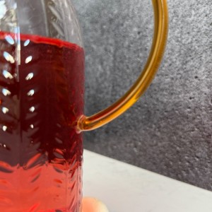 پارچ پیرکس لانه زنبوری دسته طلایی درب استیل  1000 میل