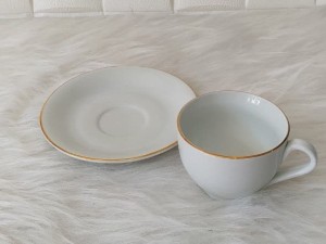 فنجان و نعلبکی لبه طلایی   مارک مرجان