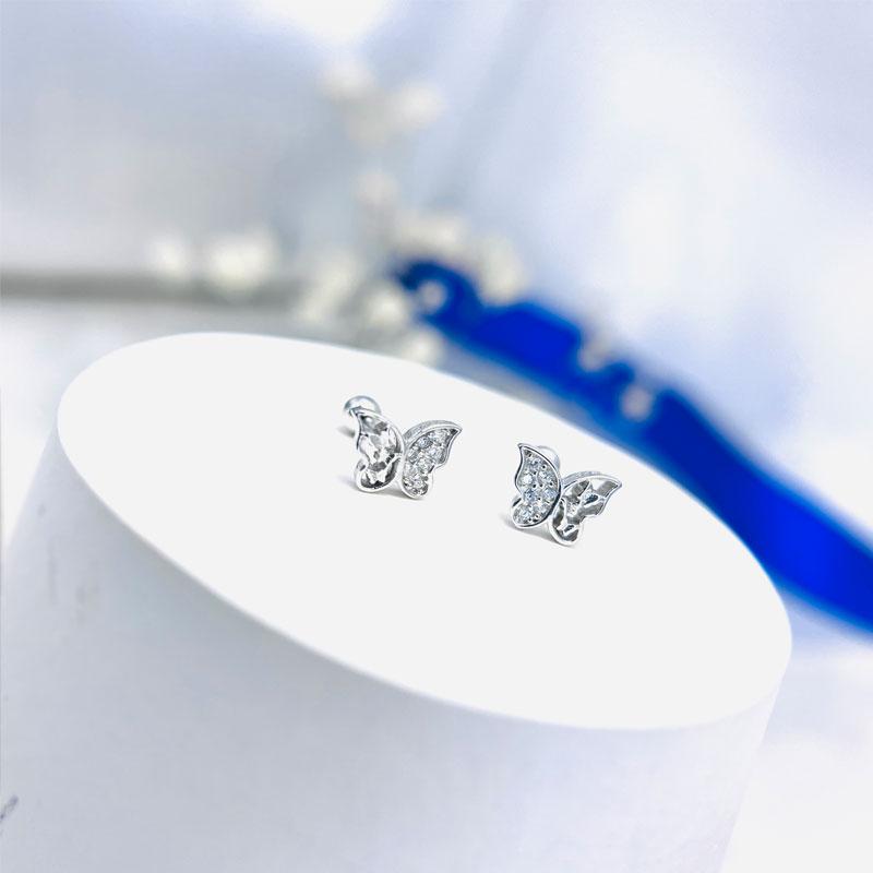 پیرسینگ نقره گوش مدل پروانه