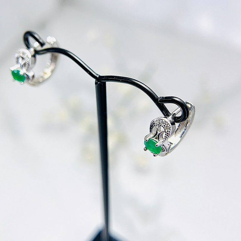 گوشواره نقره زنانه مدل نگین سبز