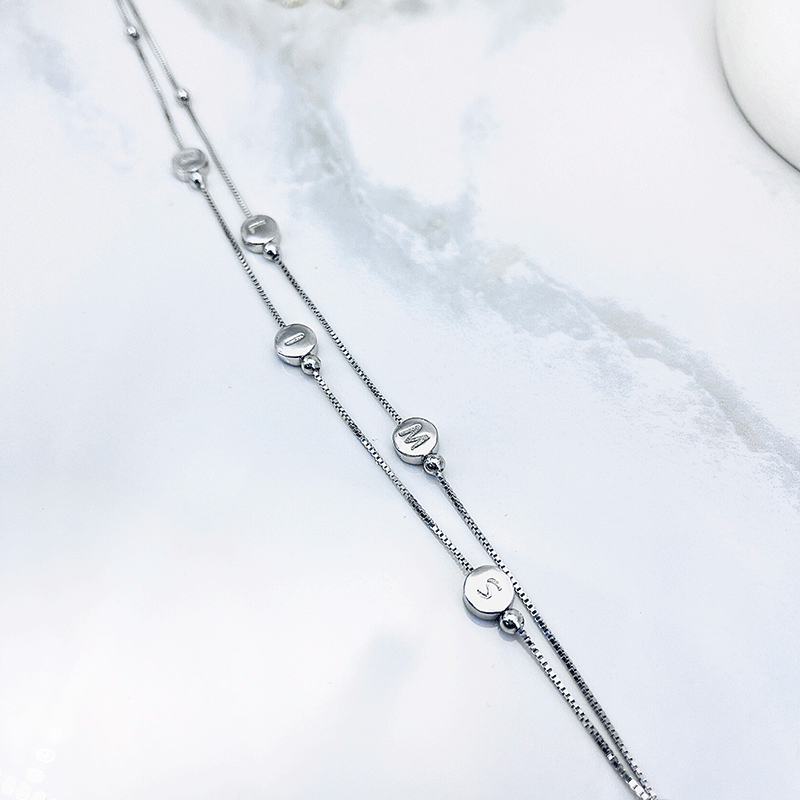 پابند نقره زنانه مدل دو زنجیر حرف انگلیسی