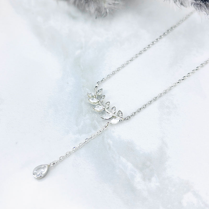 گردنبند نقره زنانه مدل برگ آویز دار