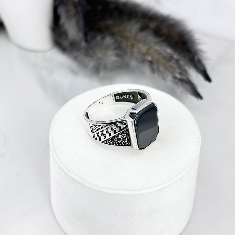 انگشتر نقره مردانه مدل عقیق مشکی رکاب کارتیر