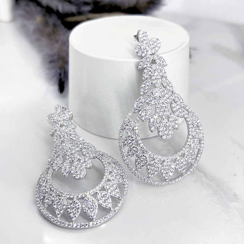 گوشواره نقره زنانه مجلسی مدل گل و گلبرگ