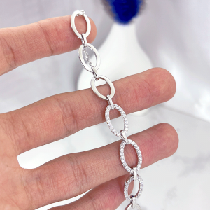 بافت نرم و راحت دستبند نقره زنانه