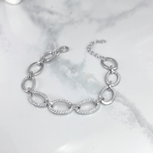 نمای روبرو دستبند ایتالیایی نقره زنانه