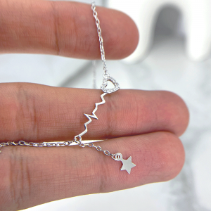 دستبند ظریف نقره دخترانه آویز دار