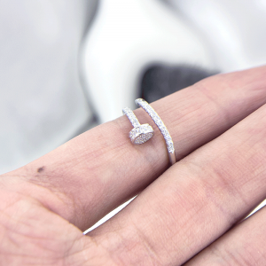 انگشتر نقره ایتالیایی دخترانه مدل میخ