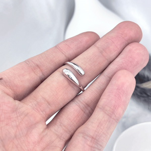 نمای داخل دست انگشتر نقره دخترانه اسپرت