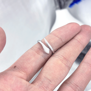 انگشتر مینیمال بدون نگین مار