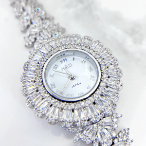 صفحه و اعداد ساعت نقره زنانه