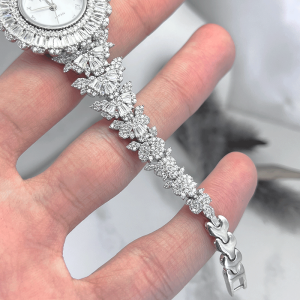 بند نگین دار ساعت نقره زنانه مجلسی