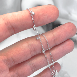 نمای ظریف دستبند نقره دخترانه