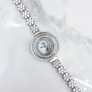 ساعت نقره زنانه ایتالیایی مدل باگت