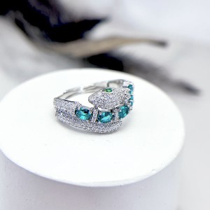 انگشتر نقره طرح زمرد مدل مار