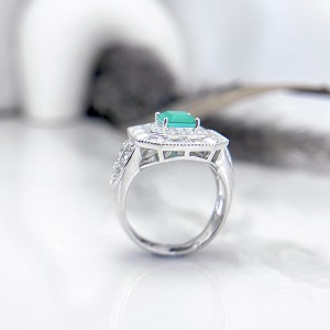 انگشتر نقره زنانه طرح زمرد مربع