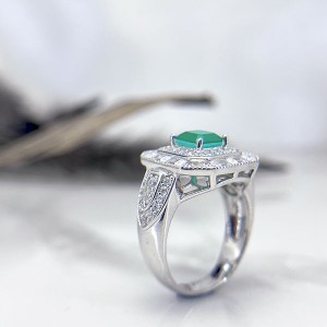 نگین مخراج شده داخل نقره انگشتر نقره زنانه