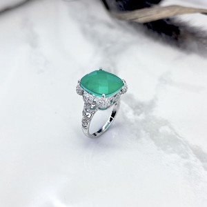 انگشتر زنانه نقره زنانه طرح زمرد مربع