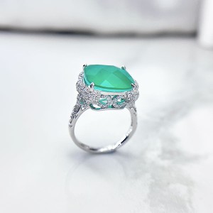 انگشتر نقره زنانه طرح زمرد