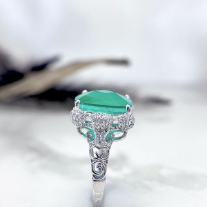 انگشتر نقره زنانه طرح زمرد