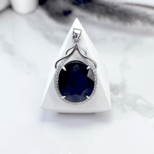 مدال درشت یاقوت نقره زنانه